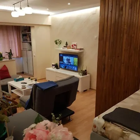 Simone' S Central Brand New Cozy Apartment - Free Parking Апартаменти